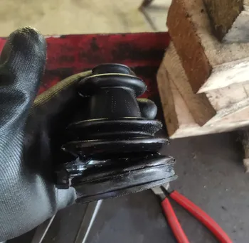 The old, broken cover